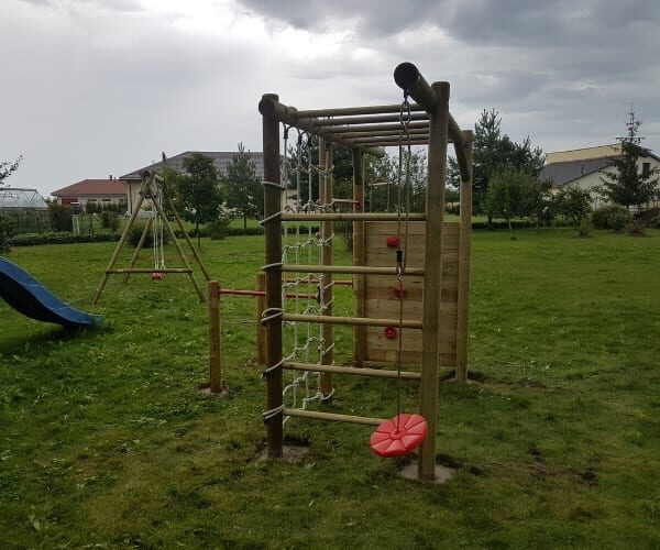 Mänguväljak (ronila) Merit