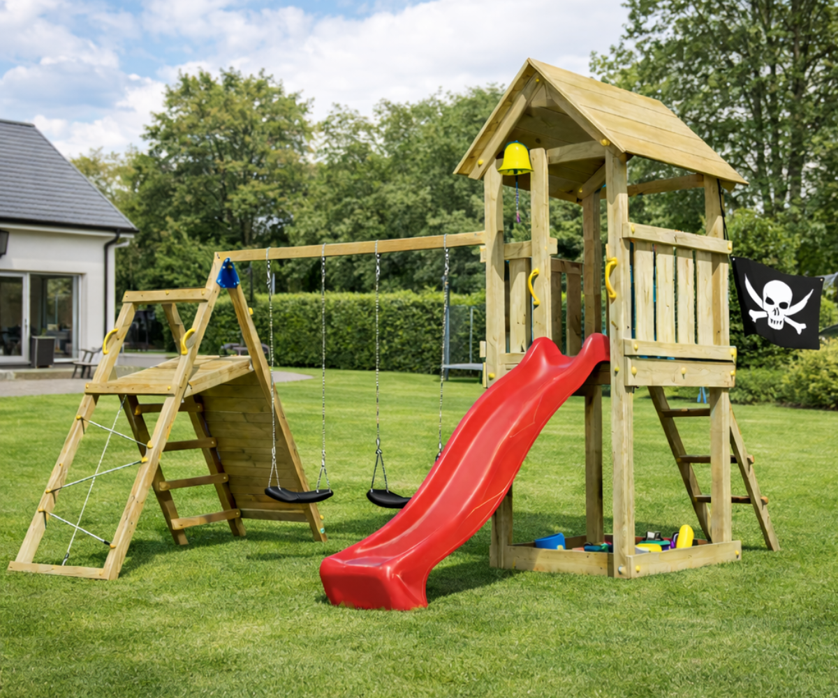 Mänguväljak Kiosk + ronimismoodul Challenger (naturaalne) pesakiiged