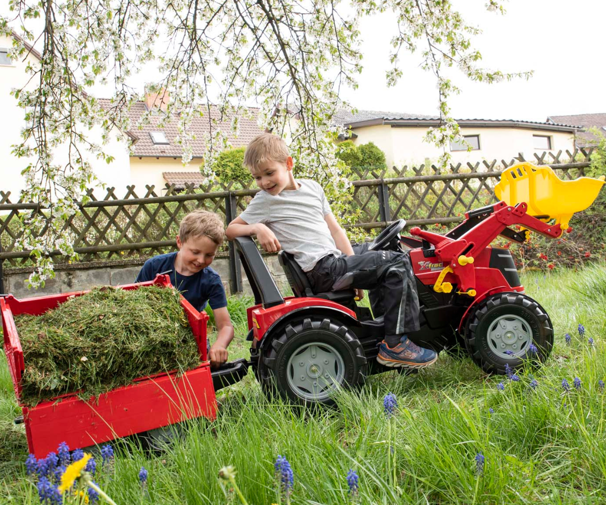 Laste pedaaltraktor Rolly X-Trac Premium reguleeritava istmega