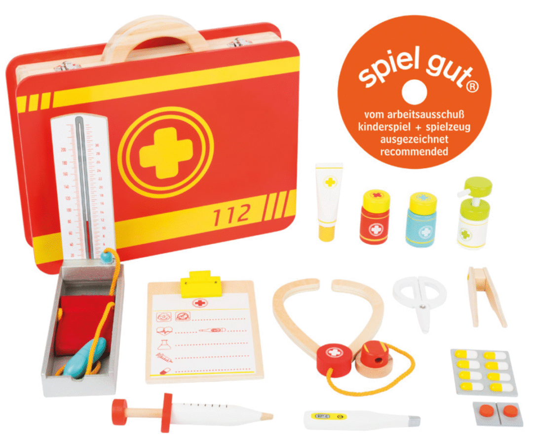 Puidust arsti kohver koos tarvikutega avatud vaates