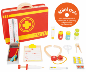 Puidust arsti kohver koos tarvikutega avatud vaates