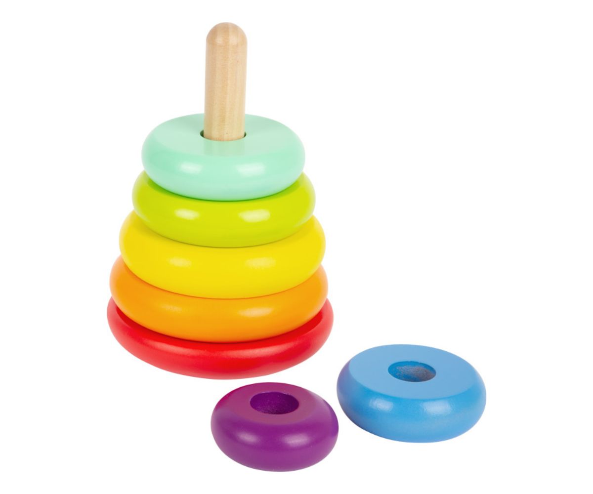 Puidust vikerkaarevärviline ladumistorn