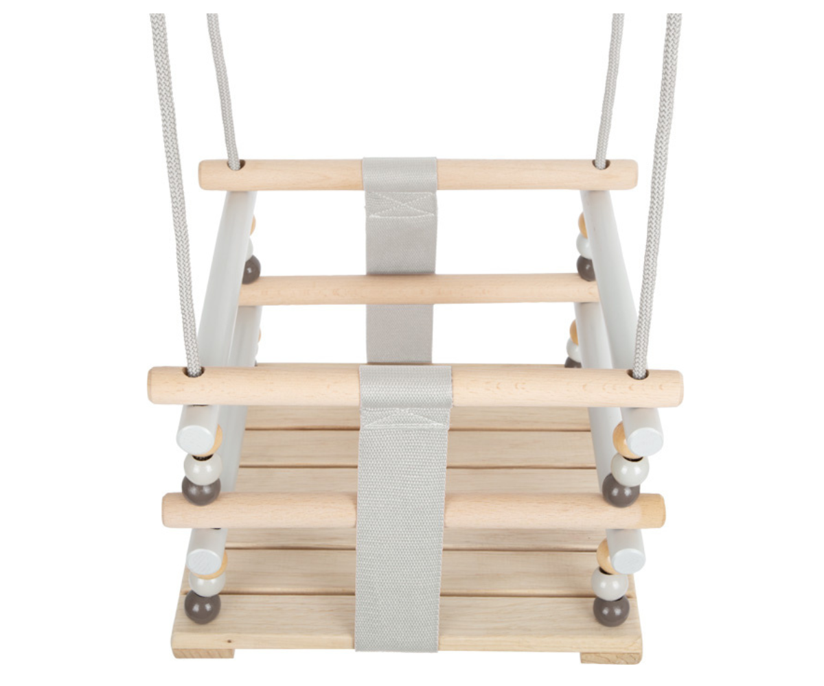 Hallis toonis beebikiik puidust detailide ja suletud külgedega