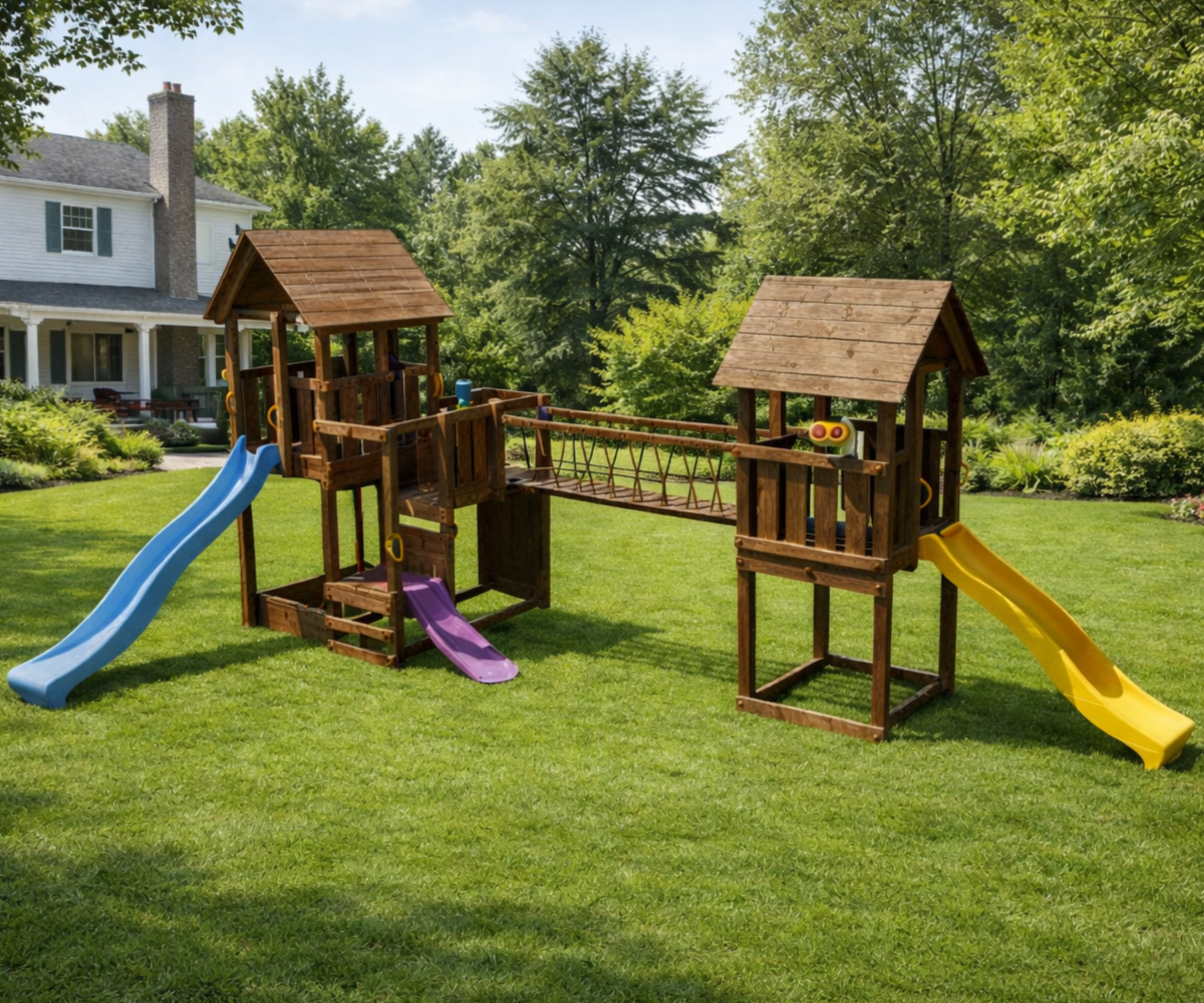 Mänguväljak Penthouse + Kiosk + sild (immutatud) kaks liumäge