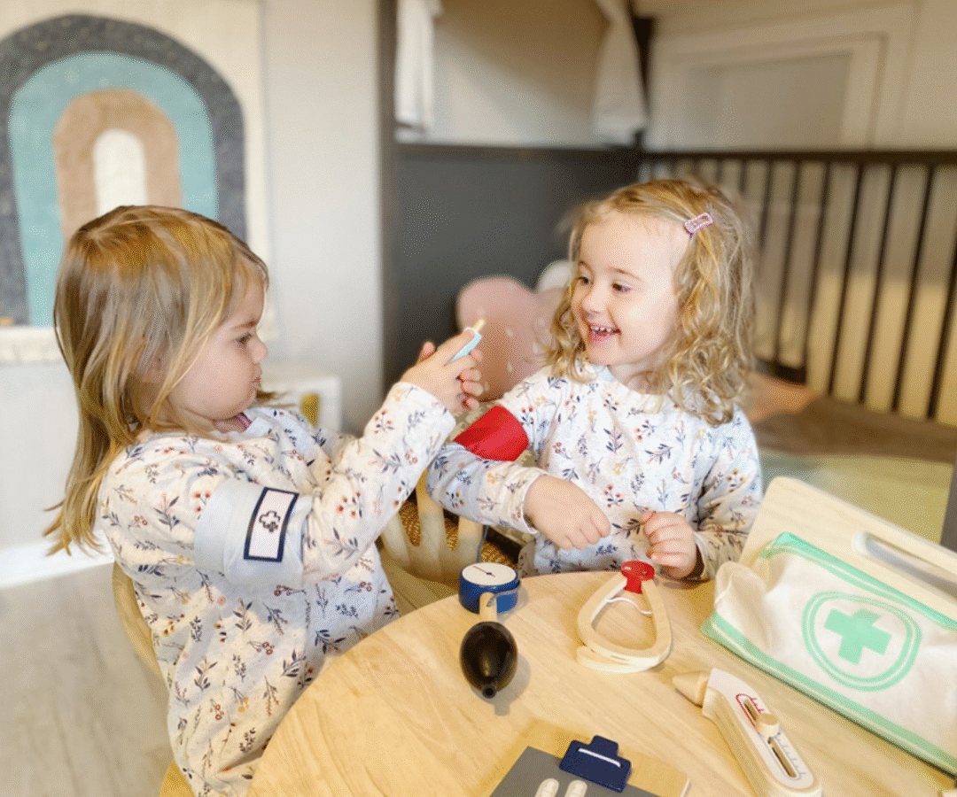 Laste arstimängu termomeeter ning ravimituub