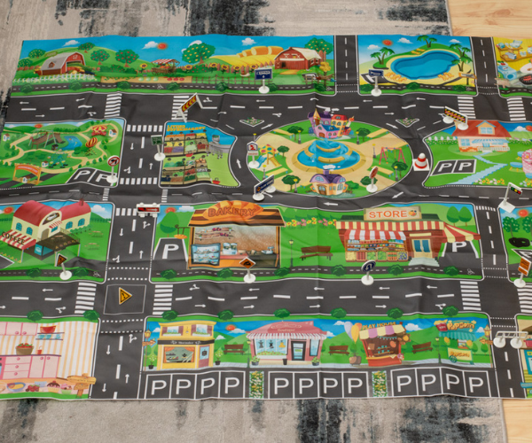 Mängumatt autoteega, värviline, 130x100cm