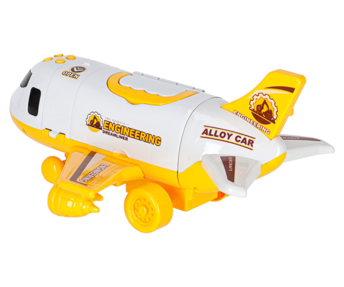 Lennuki tagumine ramp avatud, autod sõidavad lennukisse.