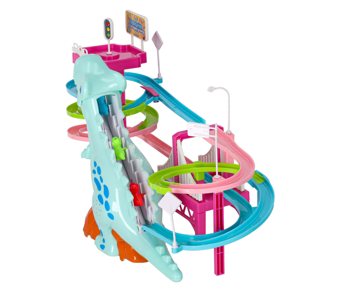 Lapsed mängimas dinosauruse helide ja tuledega võidusõidurajal.