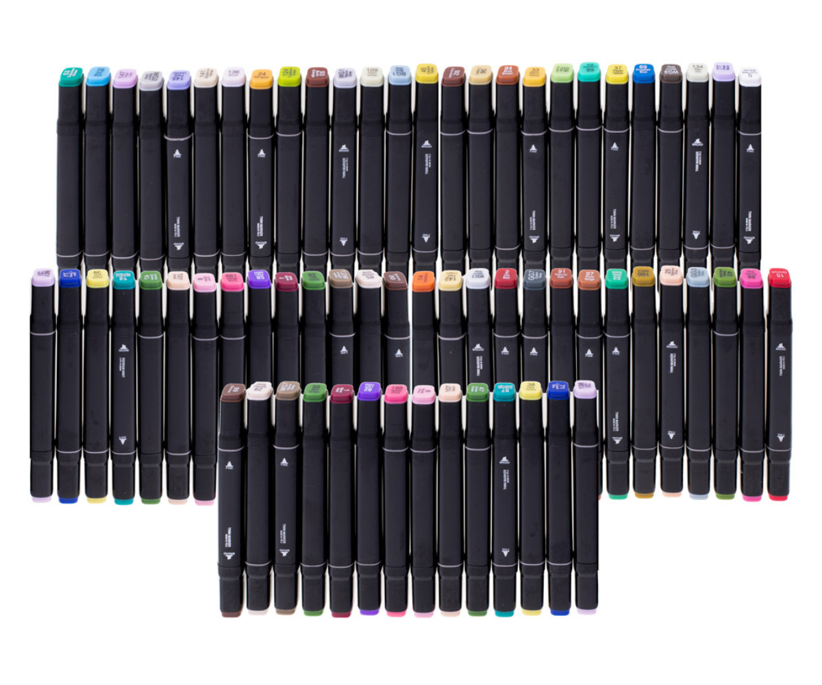 Kunstnik värvimas illustratsiooni Pro Touch markeritega