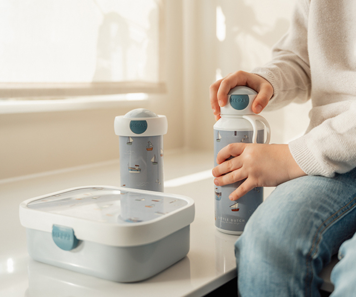 Little Dutch Sailors Bay joogipudel koos sobiva toidukarbi ja seljakotiga