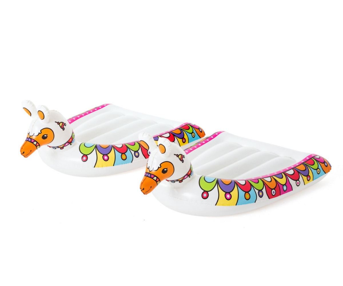 Pehme sinine maandumismatt vesiliua lõpus