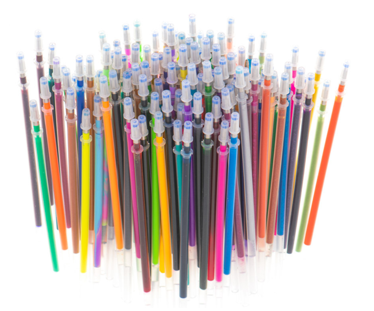 Sädelevad ja metalliktoonides geelpliiatsid detailvaates