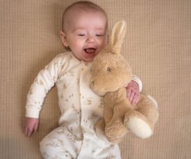 Kaisujänku 25 cm Baby Bunny, Little Dutch