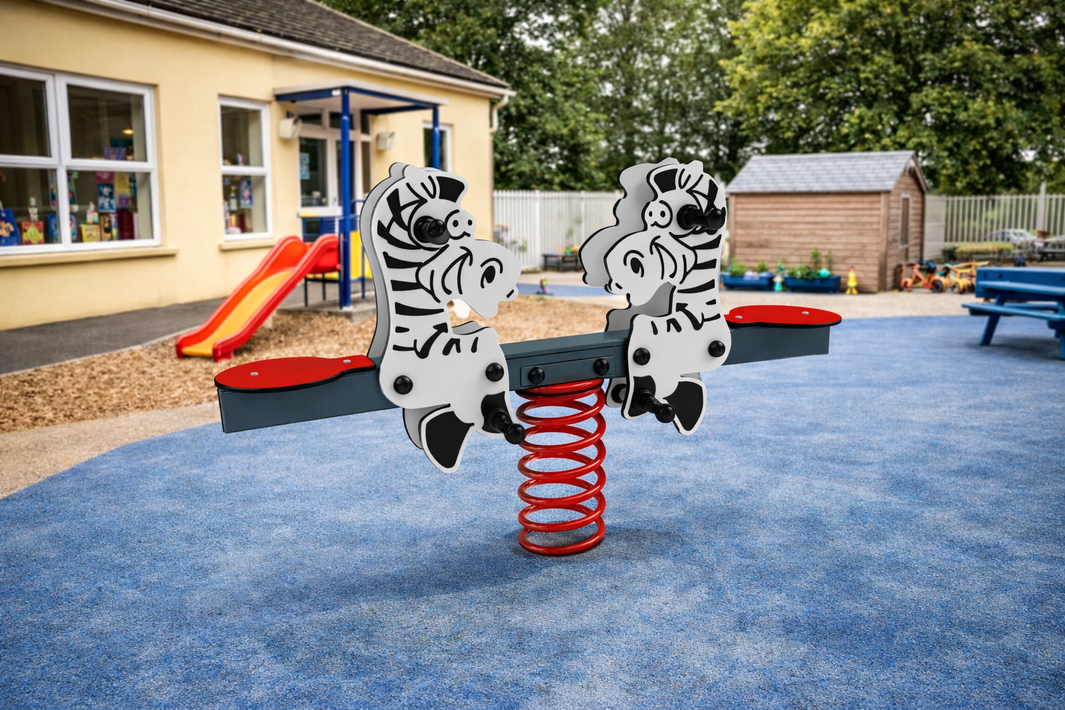 avalik vedrukiik Sebra 2-le 3424S, taustaks lasteaed