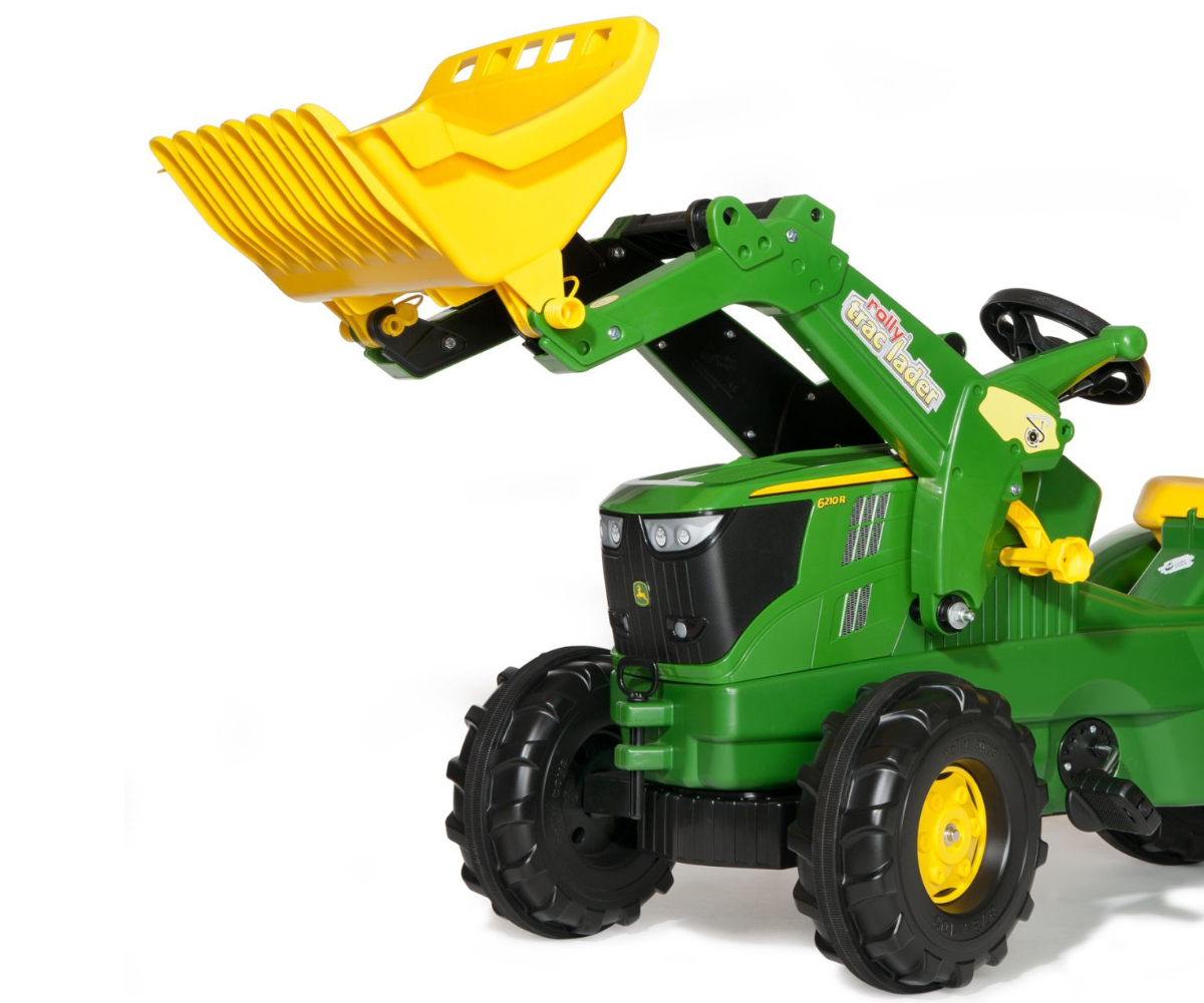 Laste pedaaltraktor John Deere 6210R reguleeritava istme ja tugevate ratastega.