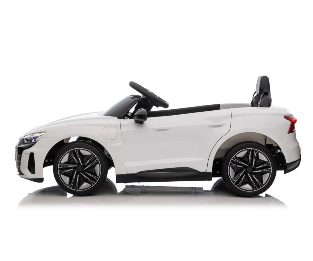 Elektriline lasteauto Audi E-tron GT QLS-6888 4x45W valge
