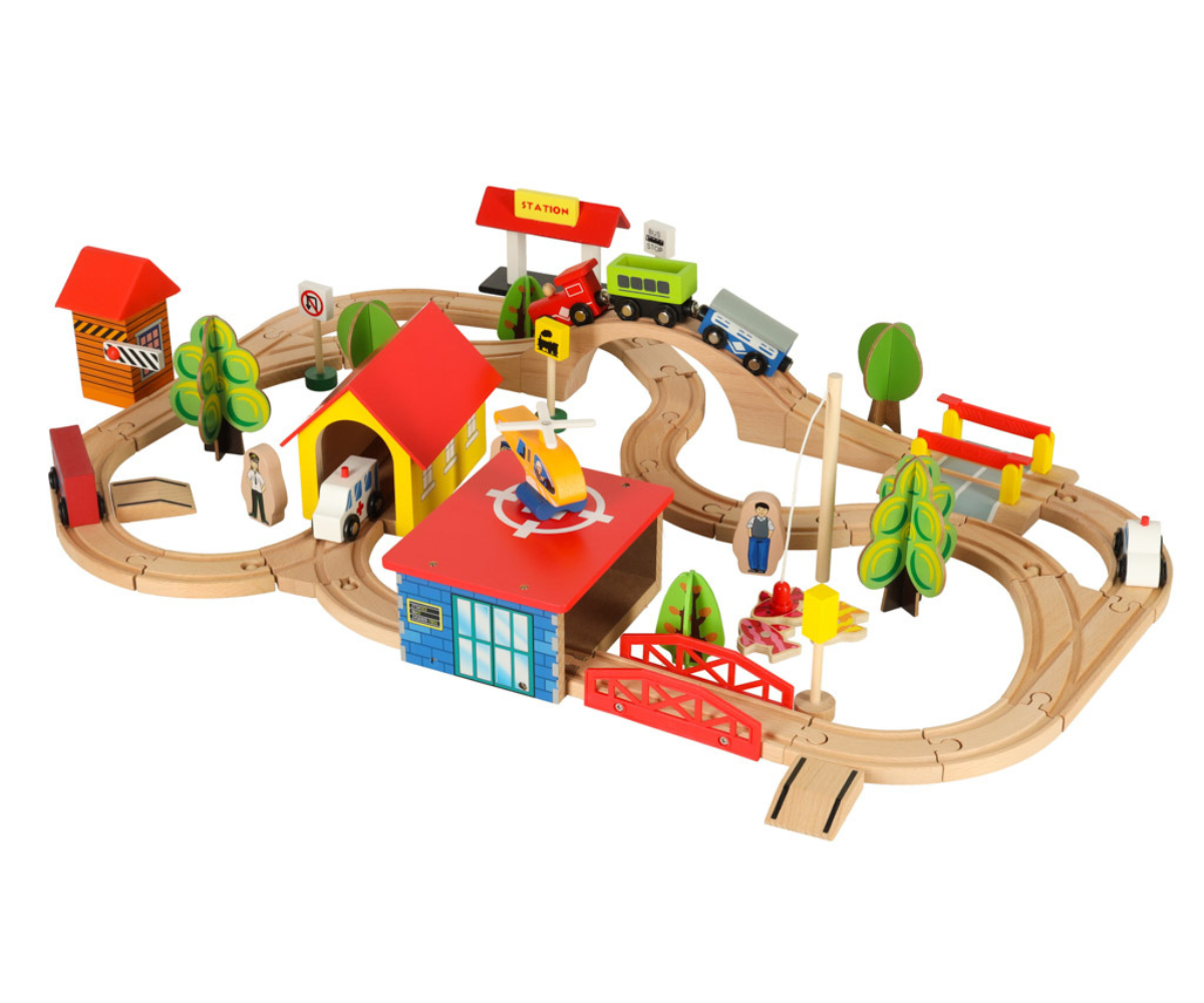 Puidust rongirada sobib suurepäraseks kingituseks väikesele rongi- ja ehitusmängude huvilisele. 🎁🚂