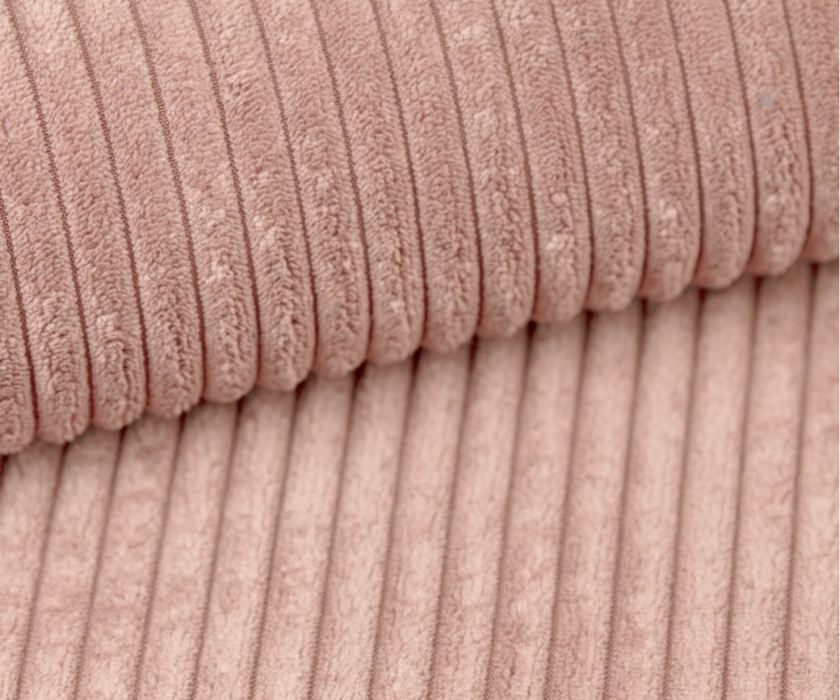 Kott-tool Qubo™ Teddy Bubblegum FEEL FIT pehme kanga lähedalne vaade, rõhutades kvaliteetset materjali.
