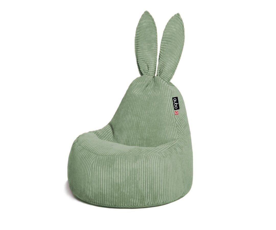 Kott-tool Qubo™ Baby Rabbit Basil FEEL FIT rohelises värvitoonis, millel on jänese kõrvad.