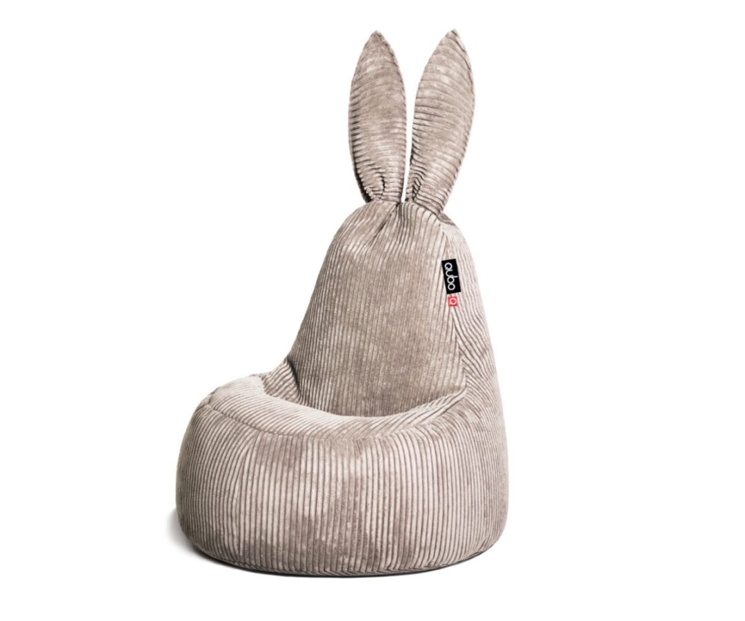 Kott-tool Qubo™ Daddy Rabbit Wood FEEL FIT pehme tekstuur ja lõbus jänese kõrvade disain.