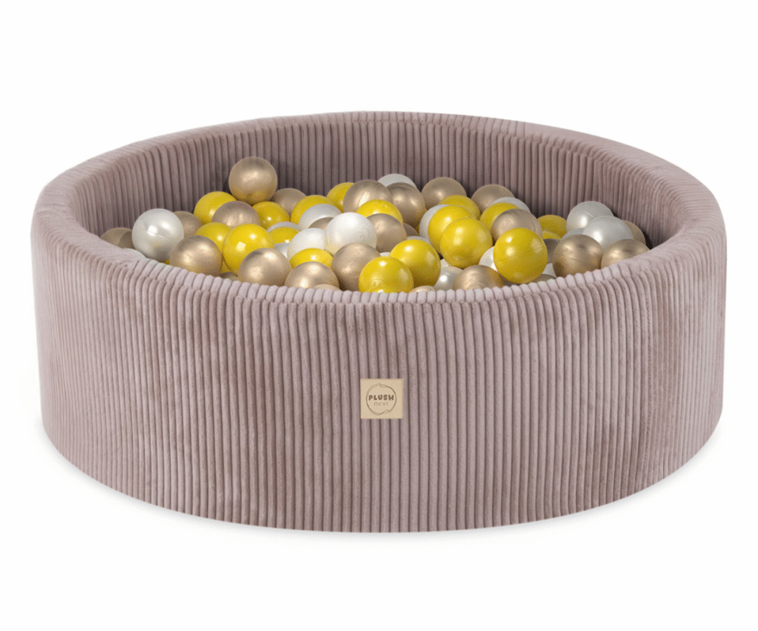 Komplektne Plush Nest pallimere karp ja sisu