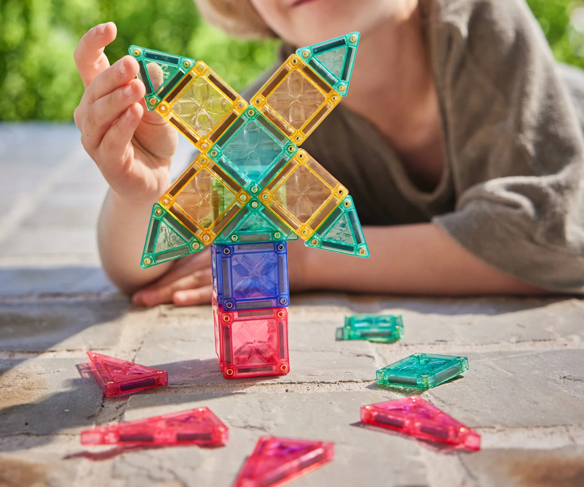 Cleverclixx Mini Tiles detail – ruut, kolmnurk ja ristuv kuju