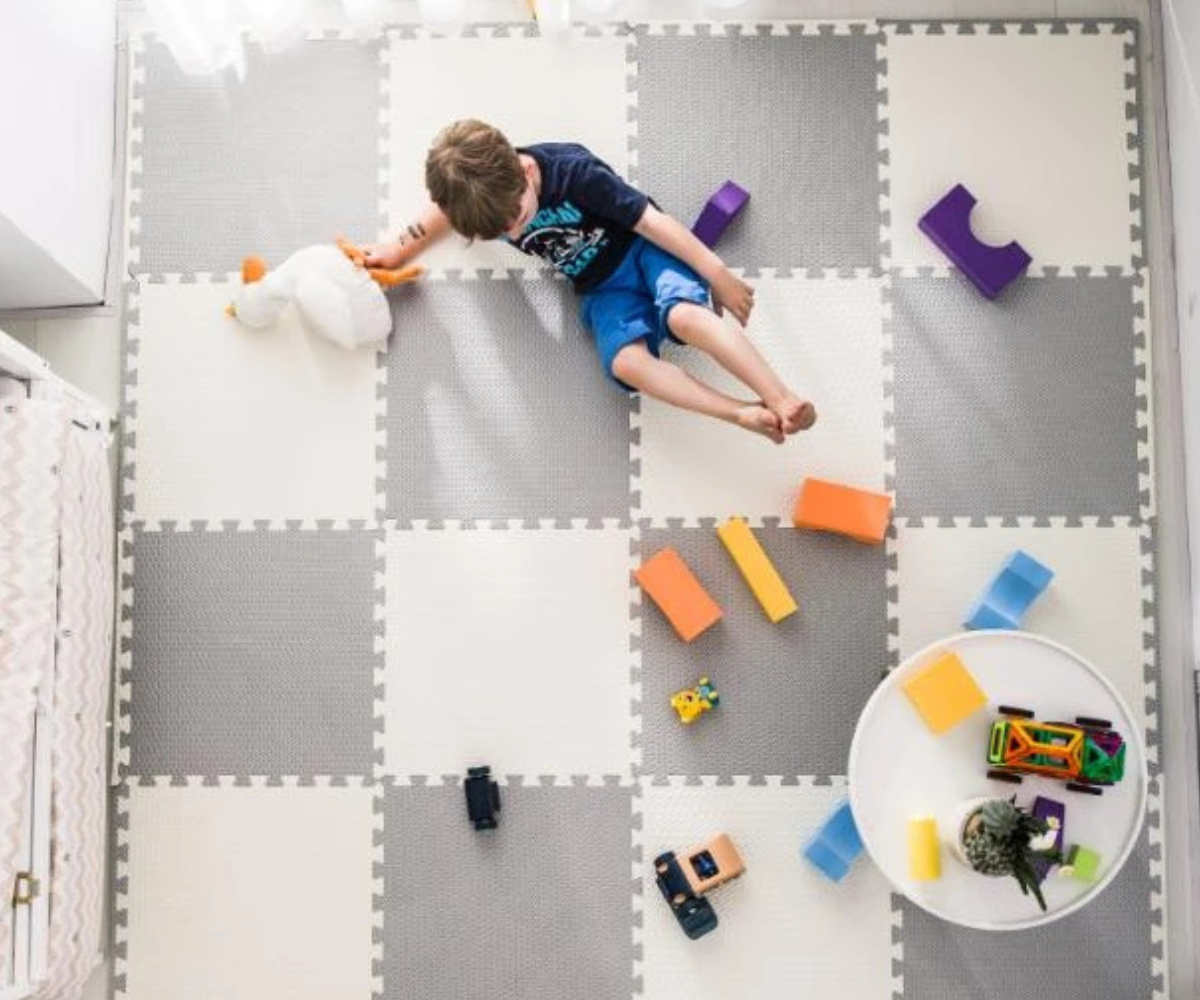 valge ja hall ricokids eva vahumatt beebidele ja väikelastele
