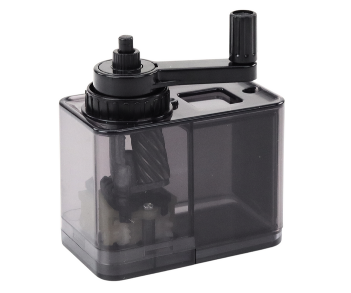 Pliiatsiteritaja väntmehhanismiga ja konteineriga - must, detailne vaade mehhanismist ja konteineritest.