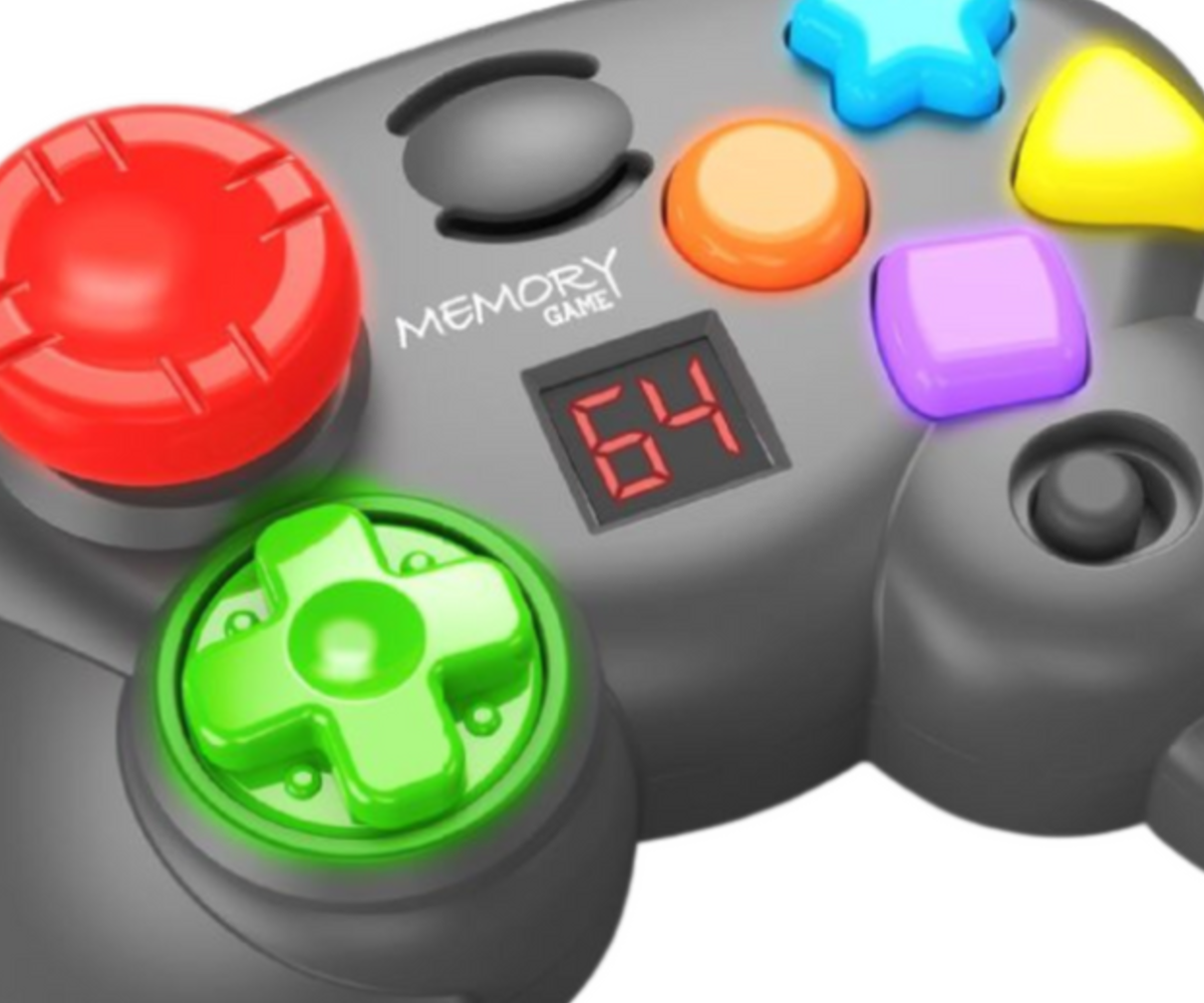 Detailne vaade elektroonilisest loogikamängust Memory pad, ekraan näitab skoori