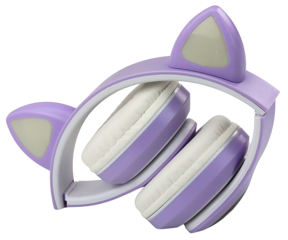 Kokkupandud lilla juhtmevabad bluetooth kassikõrvadega kõrvaklapid, mugav transportimiseks.