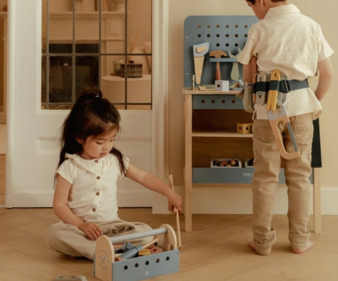 Little Dutch puidust tööriistade vöö lastele