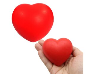 Südamekujuline stressipall Heart – punane, ideaalne käes hoidmiseks ja stressi leevendamiseks.