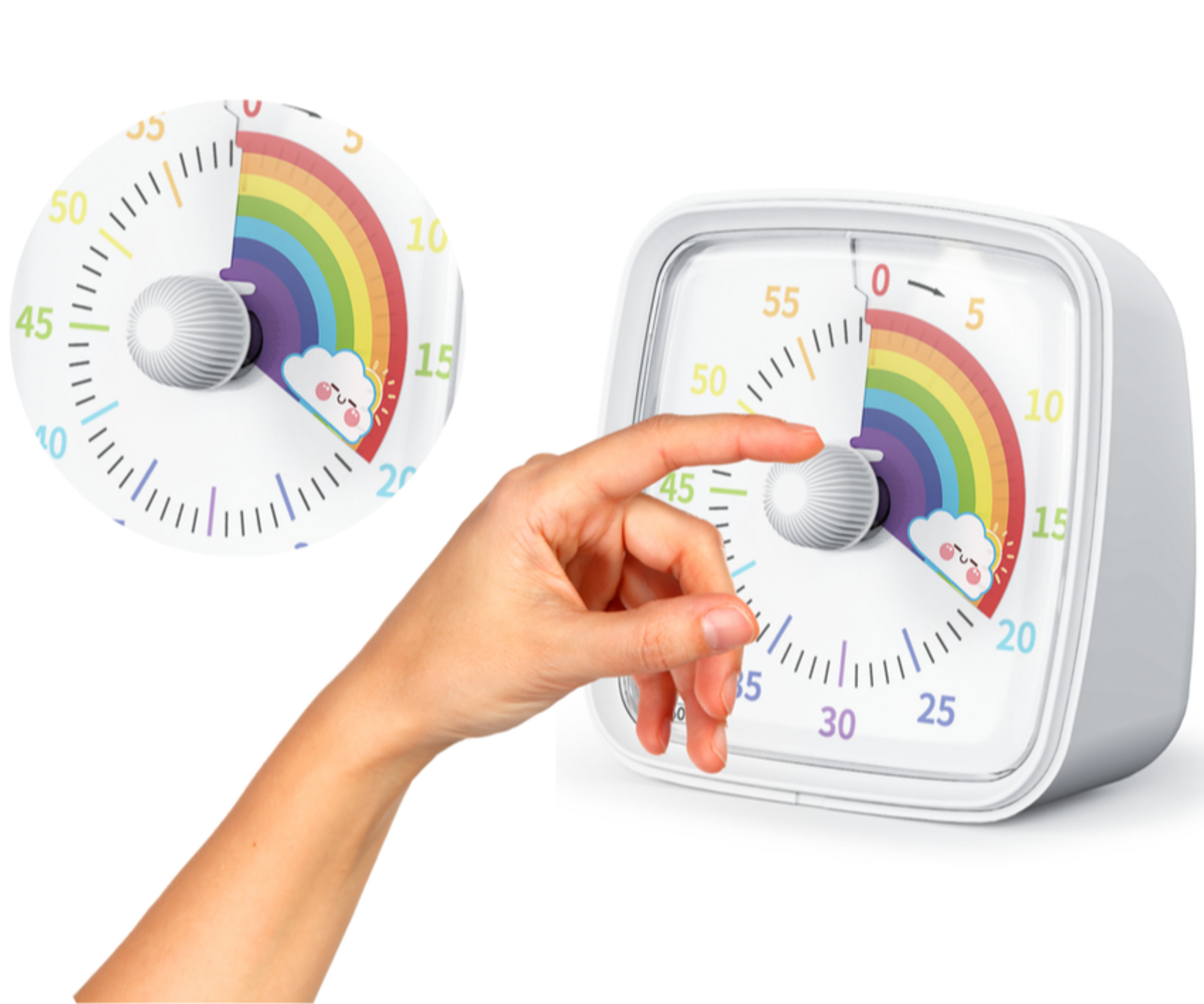 Äratus- ja valgusfunktsiooniga taimer Vikerkaare, käsi keeramas taimeri nuppu