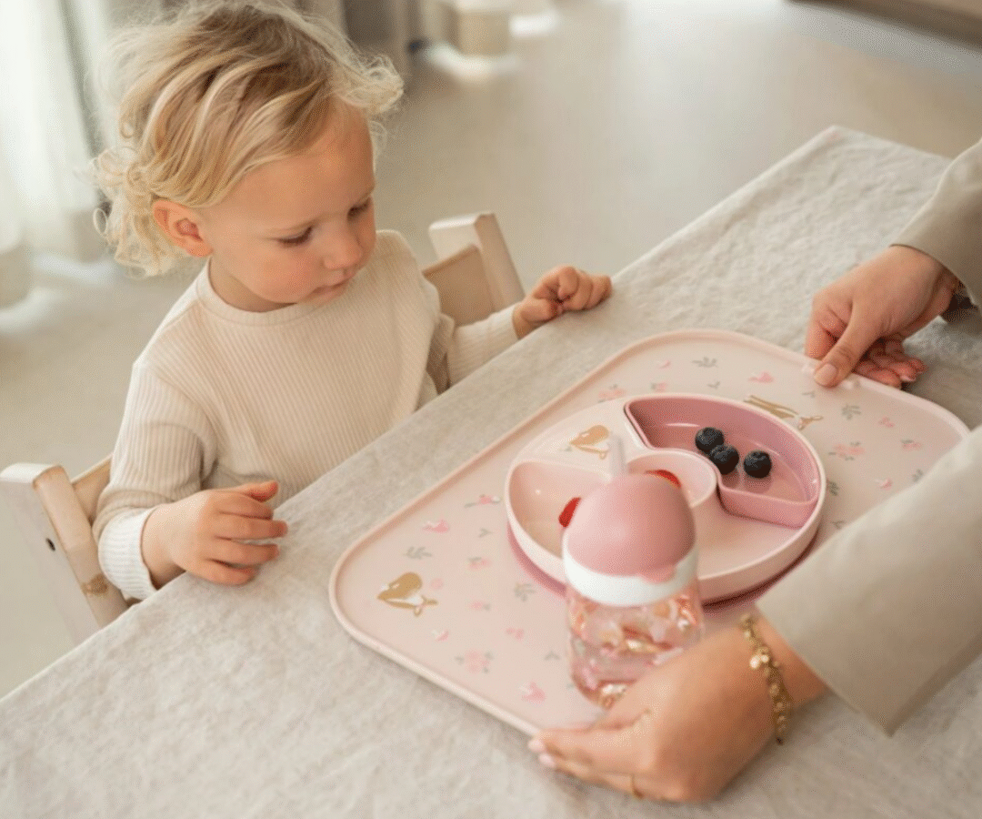 Beebi ja väikelapse jaotustaldrik libisemisvastase põhjaga pastelsetes toonides