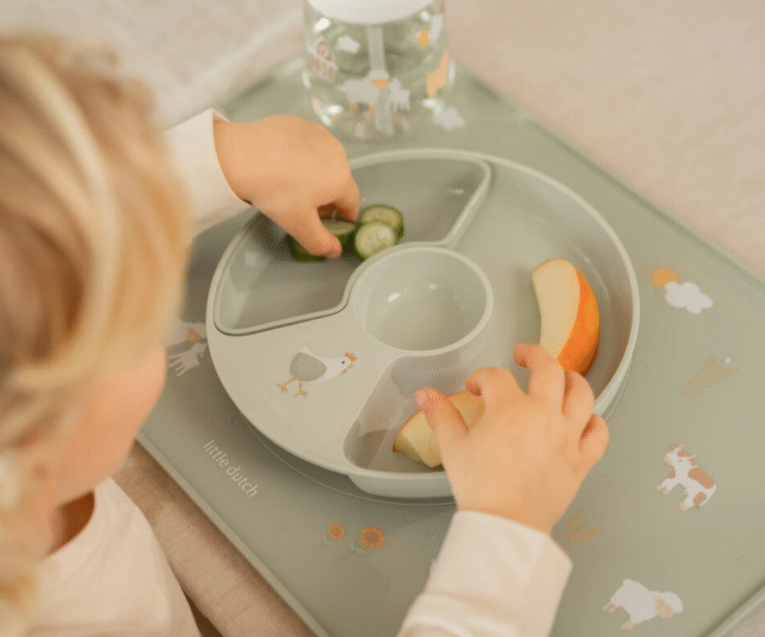 Beebidele mõeldud jaotustaldrik libisemisvastase põhjaga ja kõrgete servadega