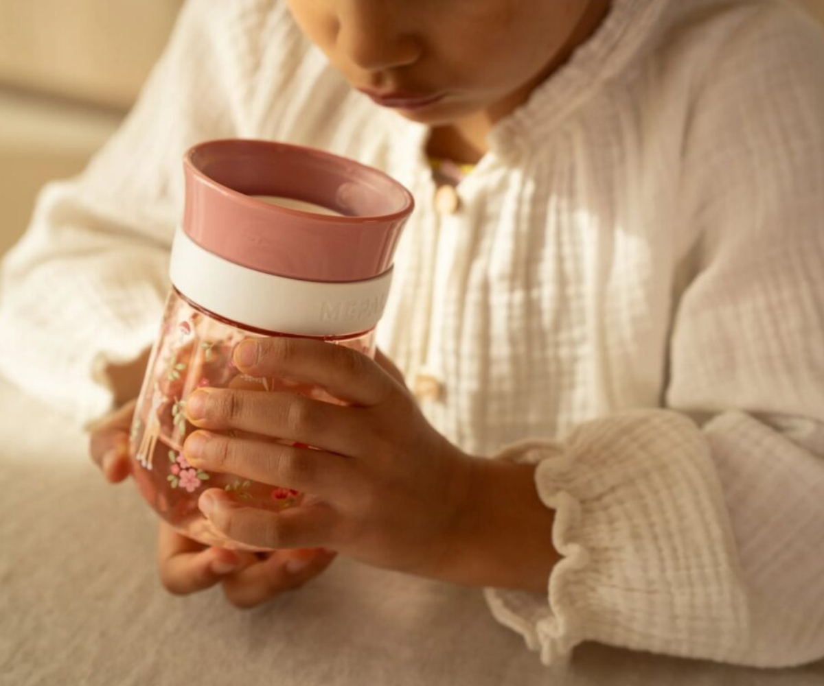 Fairy Garden kollektsiooni roosa joogitops kahe käepidemega – Little Dutch