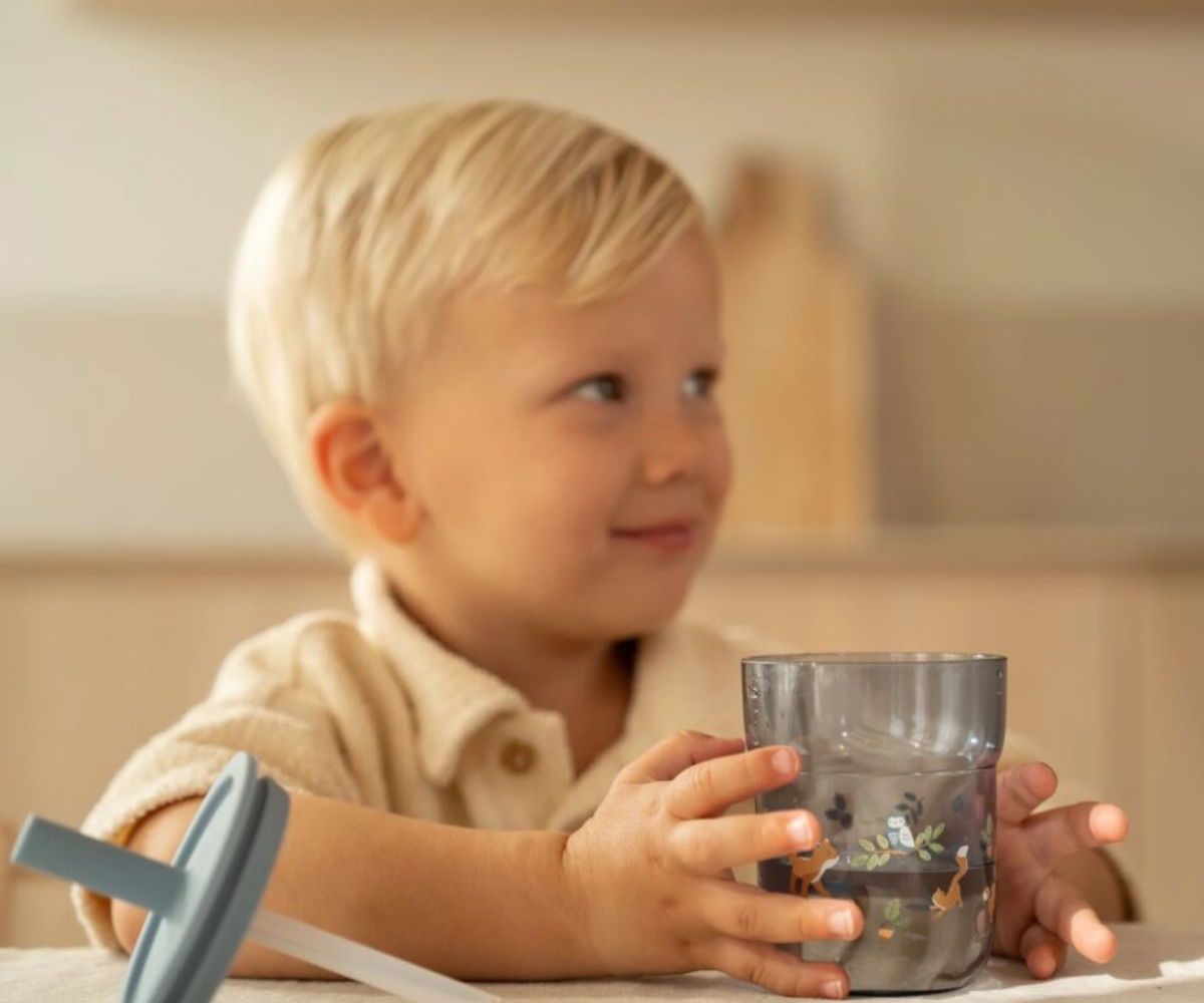 Praktiline Little Dutch laste joogitops kõrrega õues ja kodus kasutamiseks