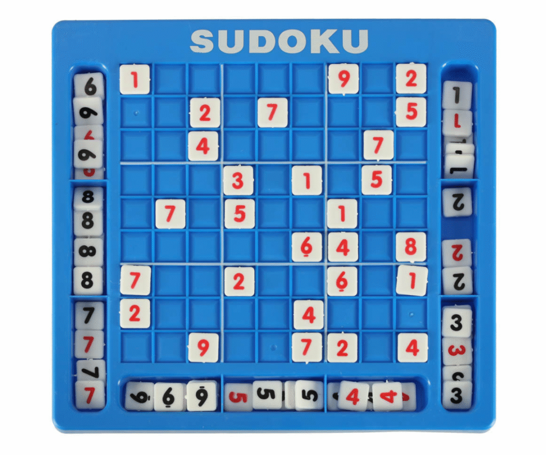 Laps mängib Sudoku numbrimängu ja õpib numbreid