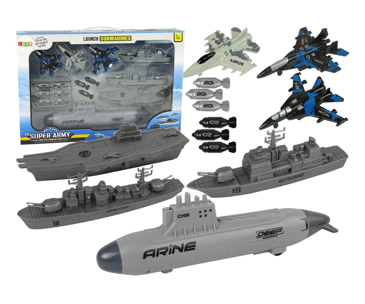 Sõjamängukomplekt Naval Army – laevad ja hävitajad, sealhulgas hävitajad ja allveelaevad.