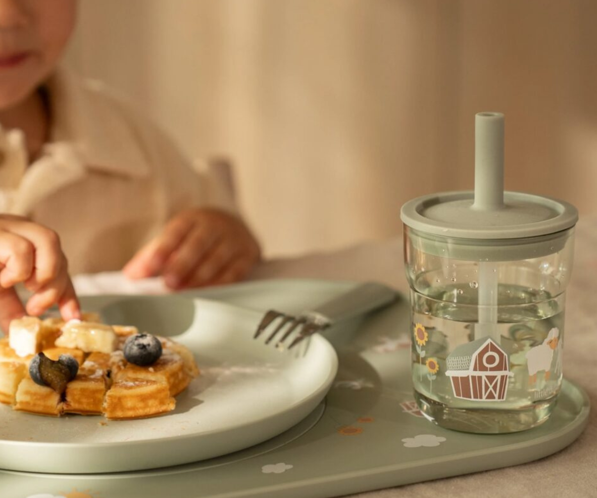 Little Farm aluse libisemisvastane rõngas eemaldatuna.