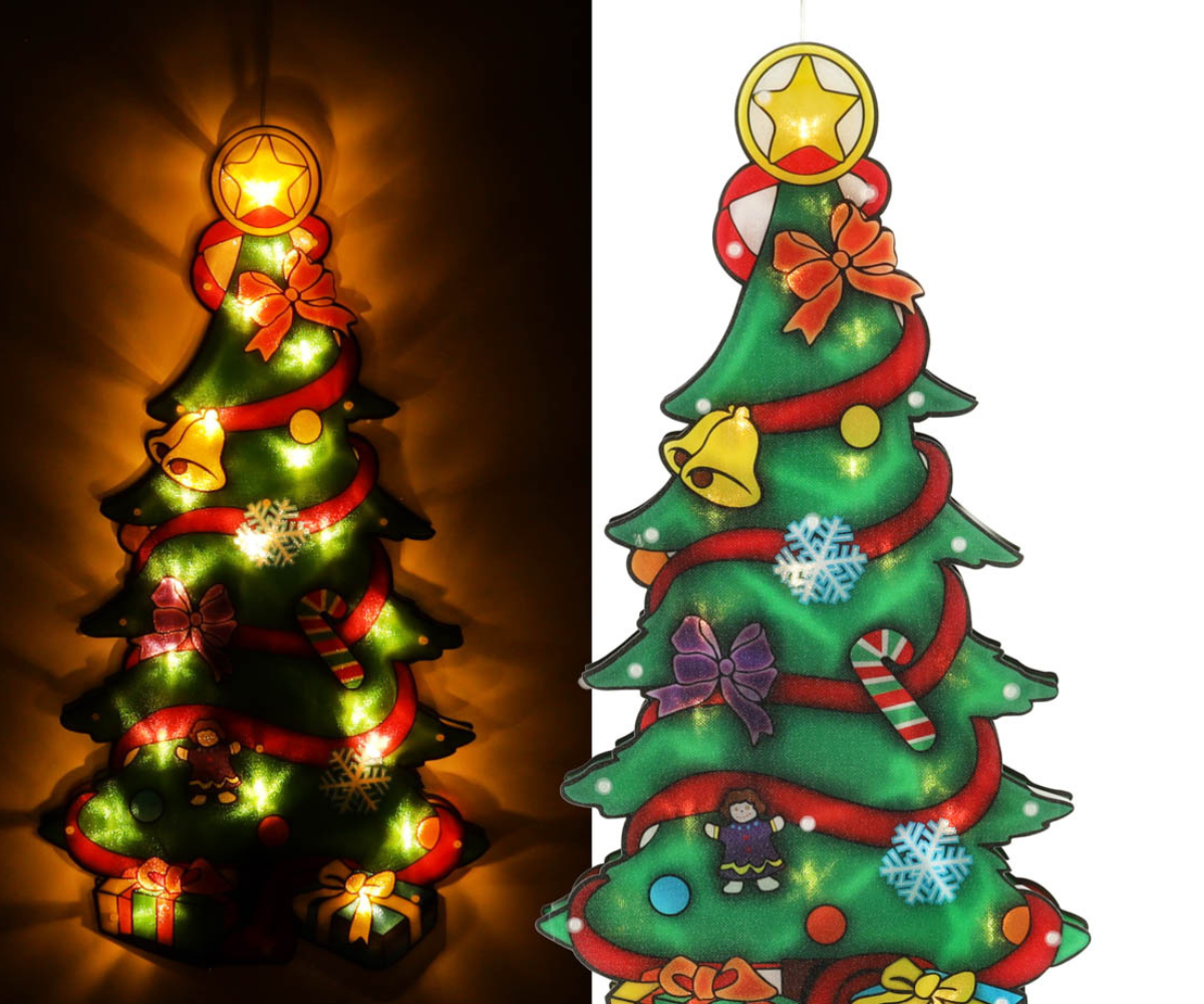 LED jõulukaunistus aknal pimedas toas, talvine ja hubane meeleolu.