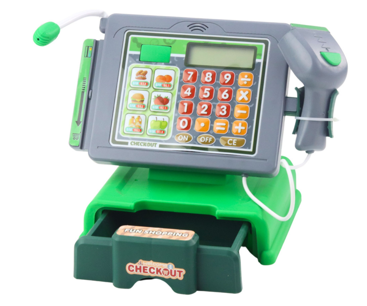 Väike laps mängib poes rohelise kassamasinaga.