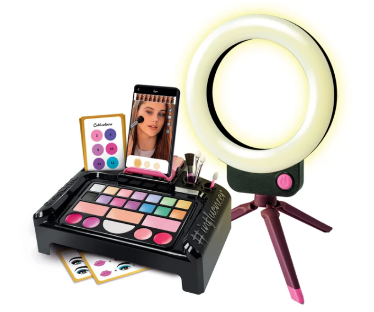 Clementoni meigistuudio lapsele – kosmeetika, valgustus ja telefonialus komplektis.