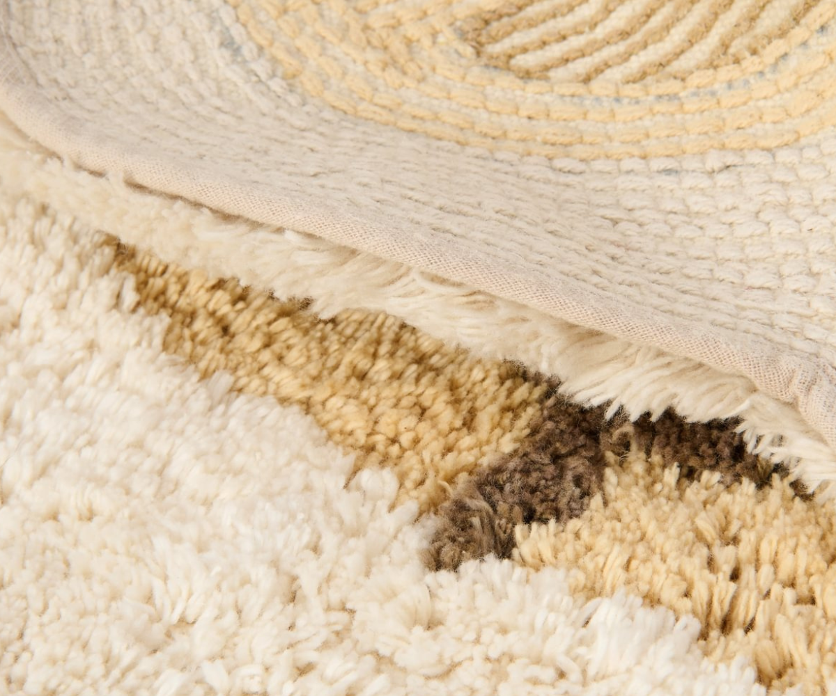 Libisemiskindel käsitööna valmistatud Little Dutch vaip