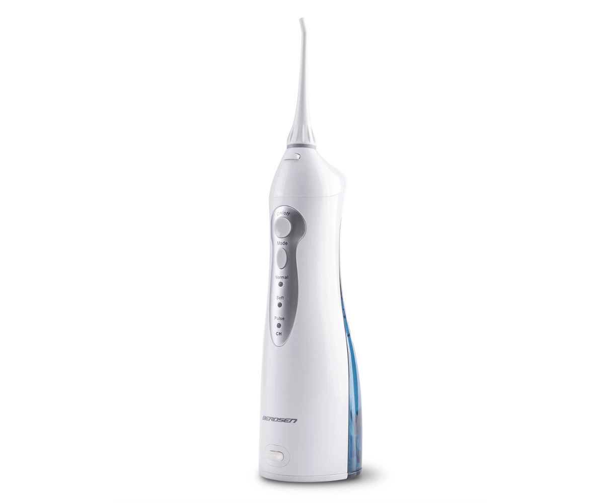 Juhtmeta hambairrigaator Berdsen ClearJet X3 kasutamisel vannitoas