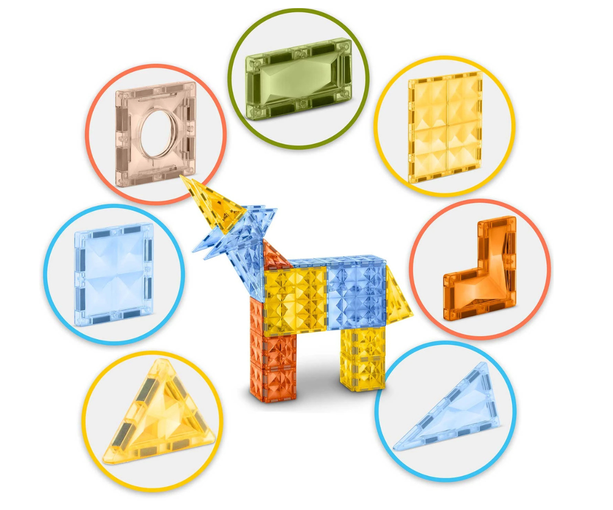 Laps ehitab Ricokids RK-766 ükssarviku teemaliste magnetklotsidega.