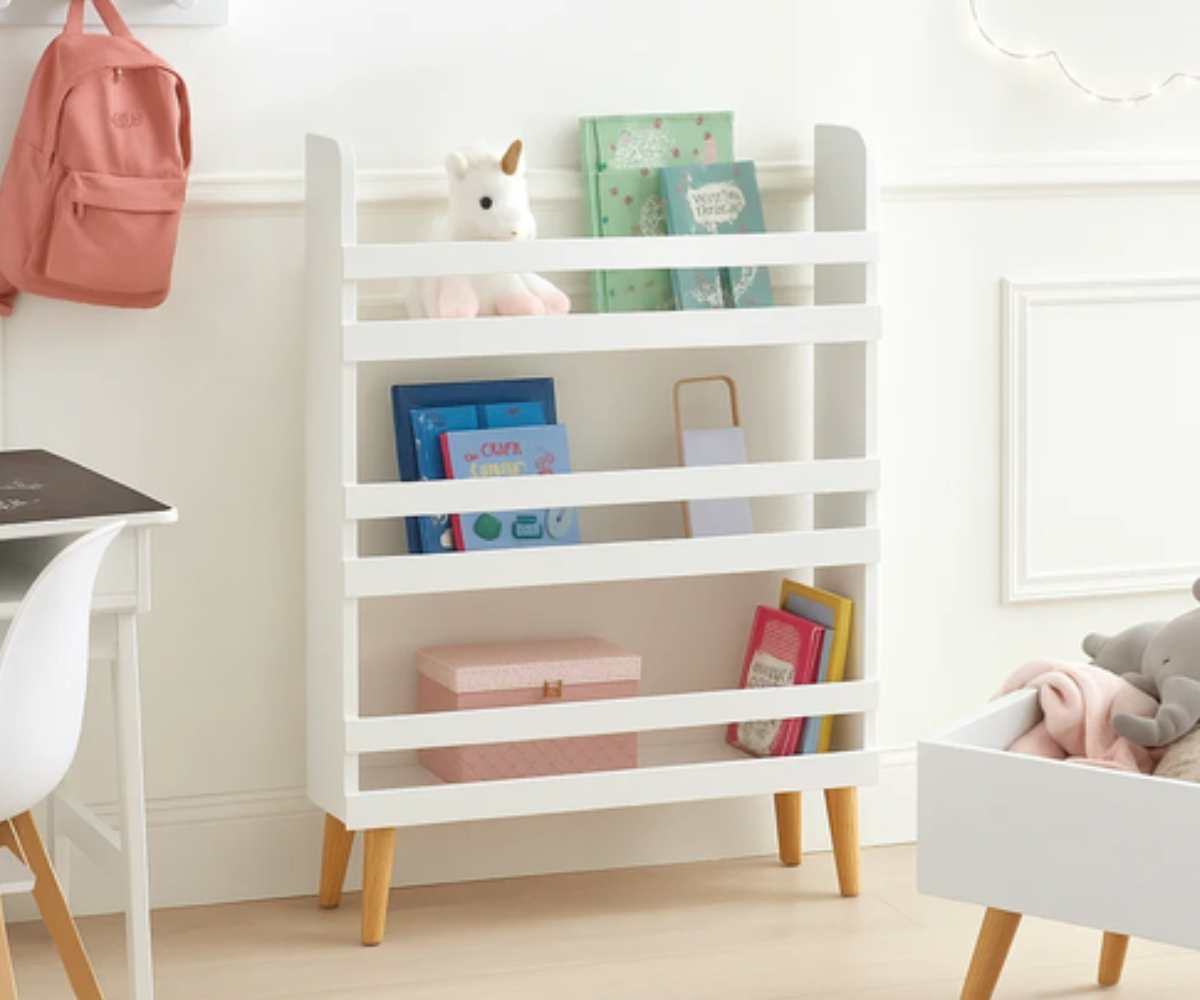 RUHHY valge laste riiul mänguasjade ja raamatute hoiustamiseks.