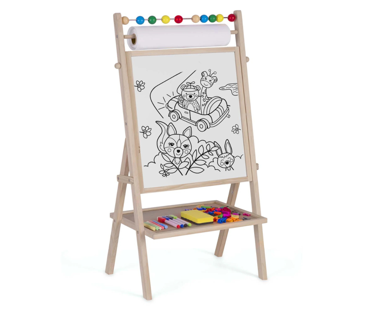 Laps asetamas magnettähti Ricokidsi magnettahvlile.