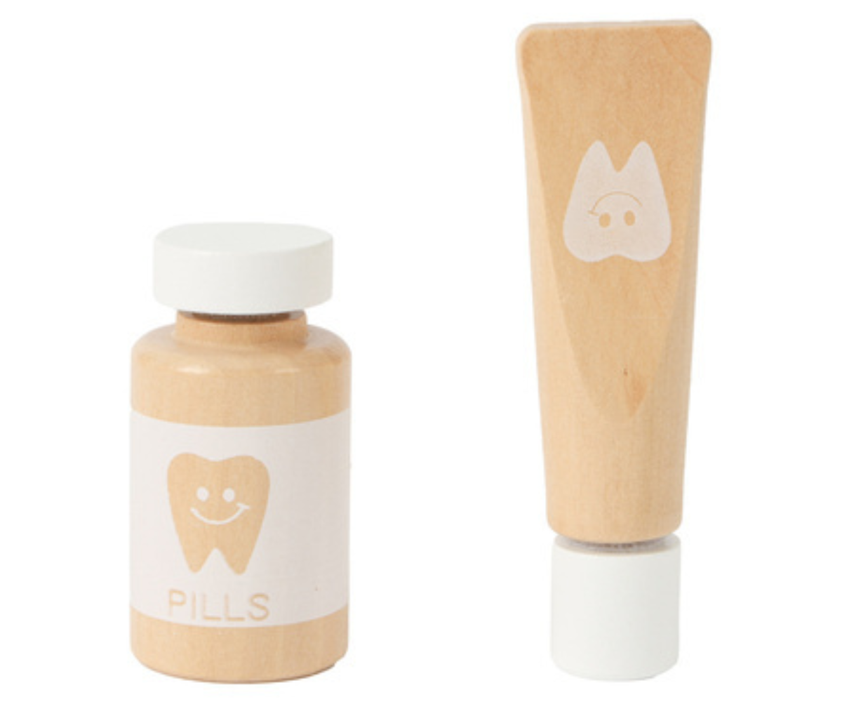 Oxford-kangast arstikott, kuhu komplekti tarvikud mugavalt sisse mahuvad.