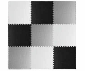 Ricokidsi must ja hall suur vahtpuslematt mõõtudega 180×180 cm põrandal kokkupanduna.